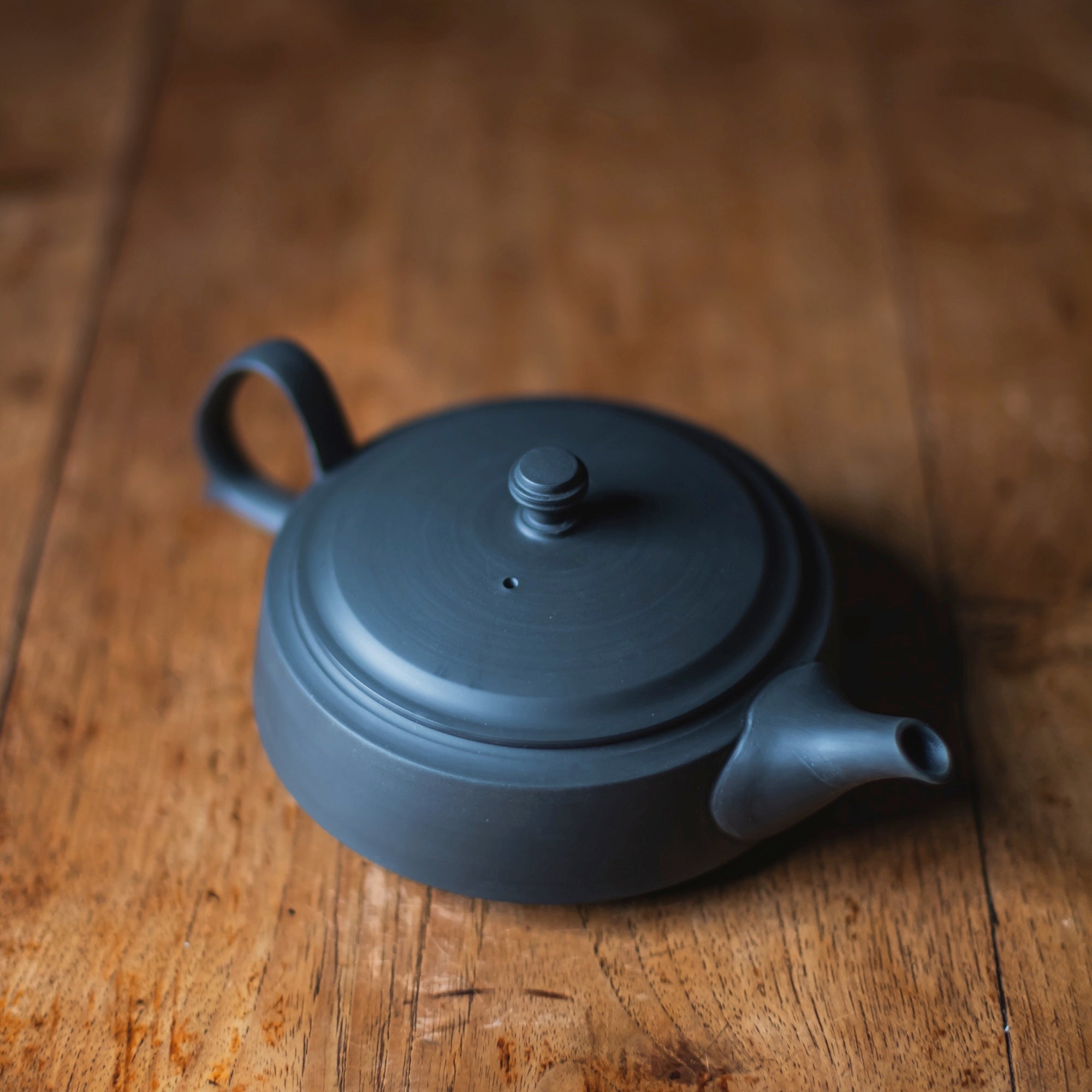 TAKASUKE Kuro Back-Handle Teapot #TK1 (view 2)