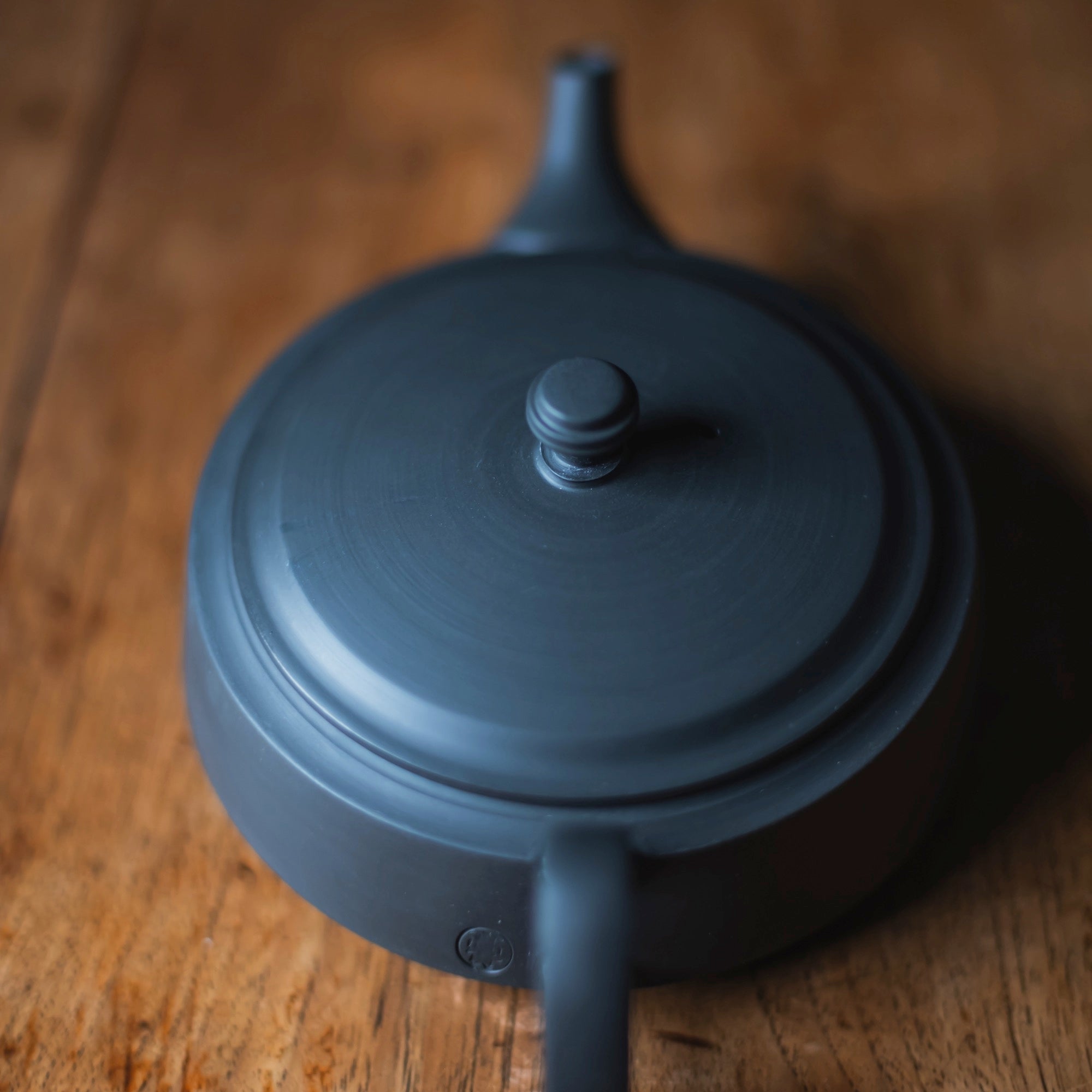 TAKASUKE Kuro Back-Handle Teapot #TK1 (view 9)