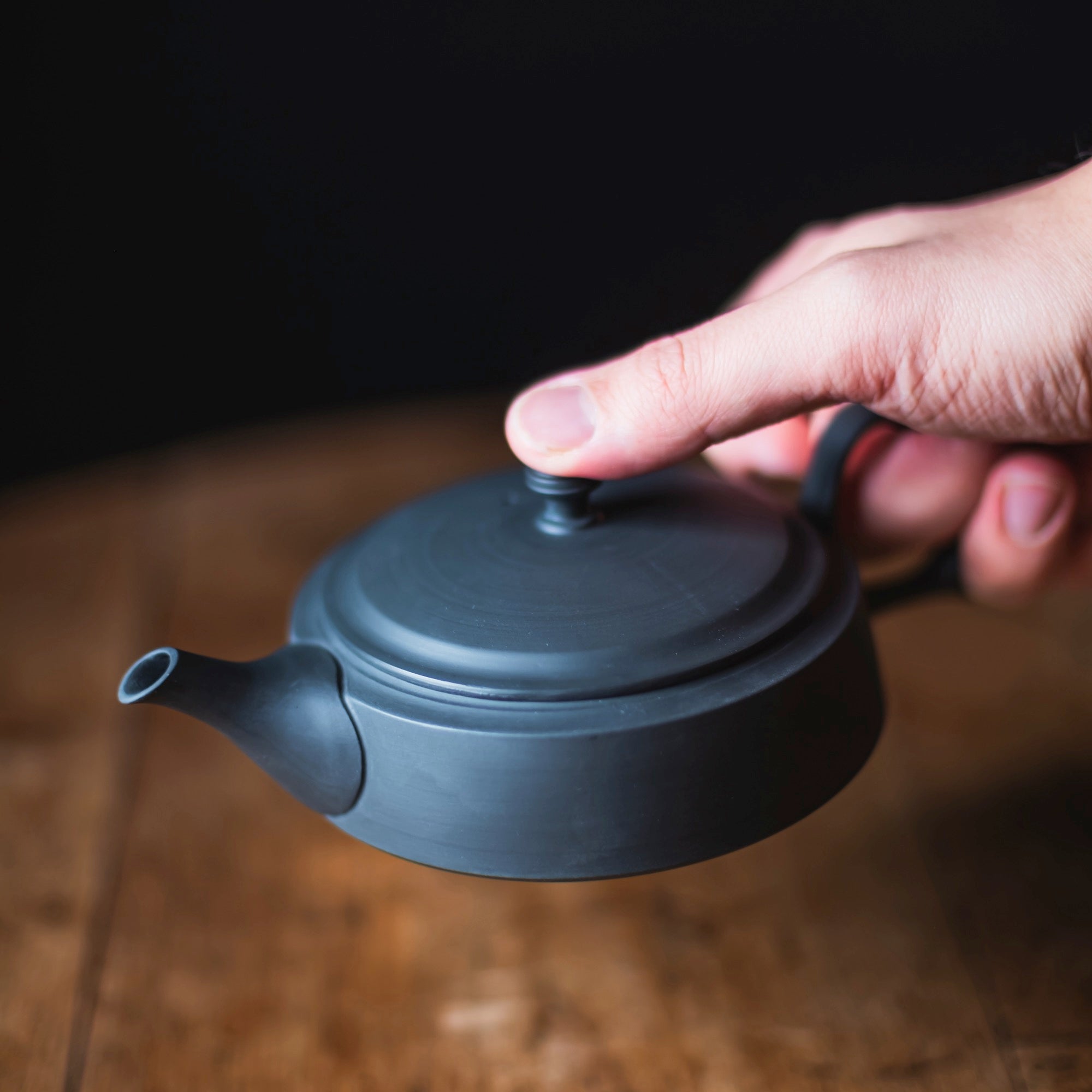 TAKASUKE Kuro Back-Handle Teapot #TK1 (view 11)