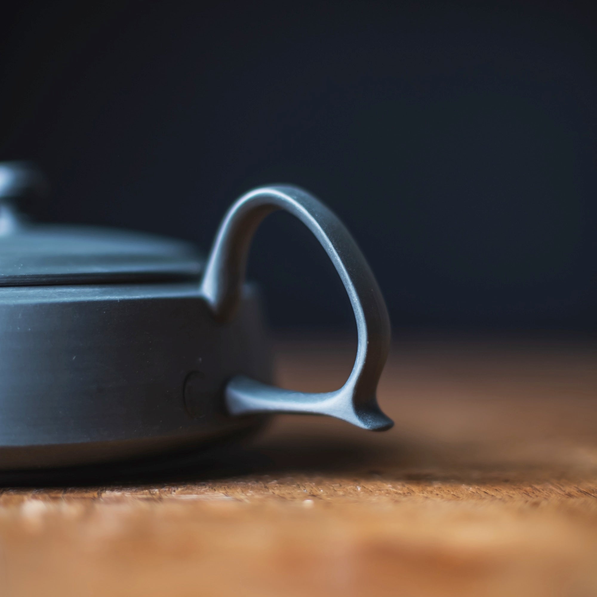 TAKASUKE Kuro Back-Handle Teapot #TK1 (view 16)