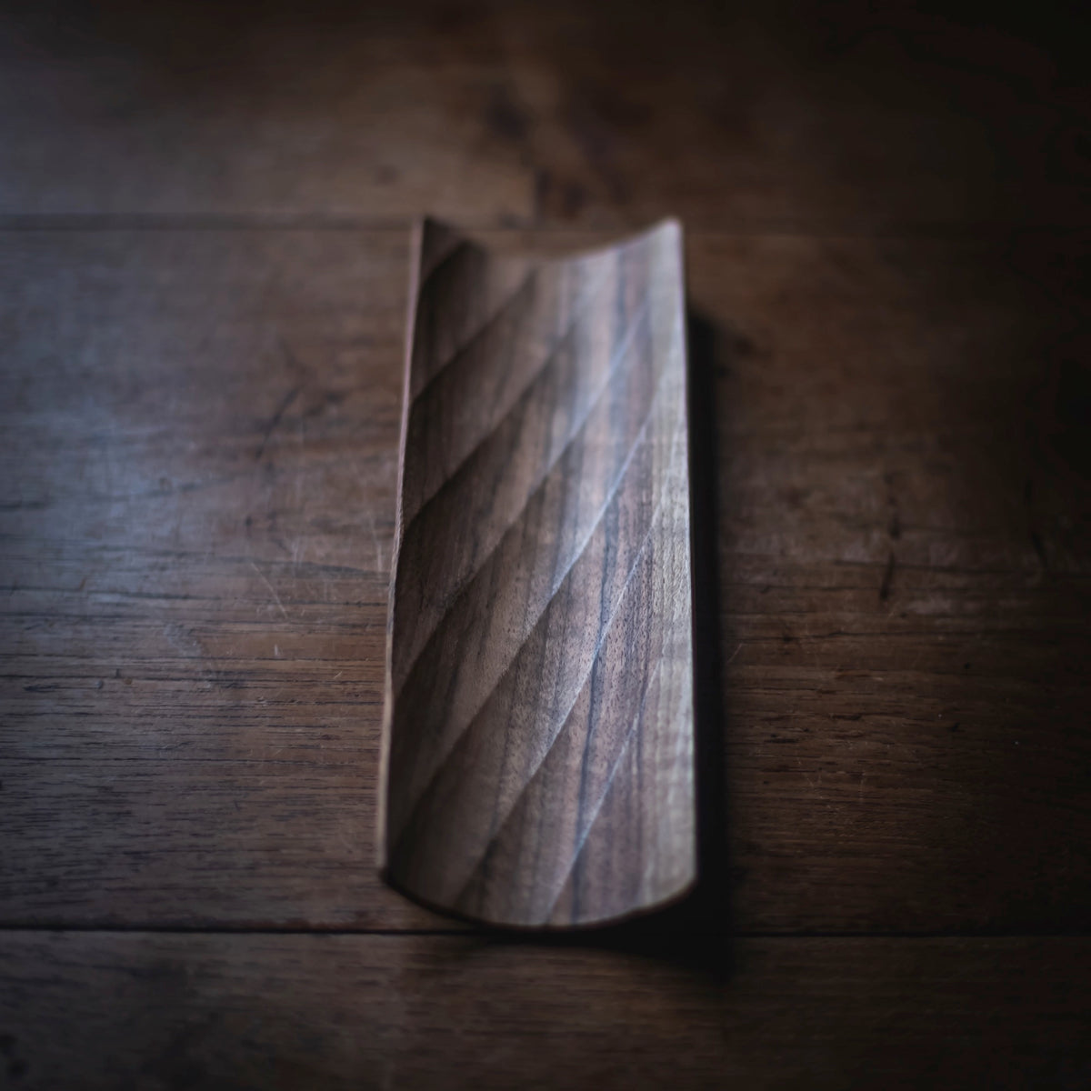 European Walnut Scoop #508 (view 5)