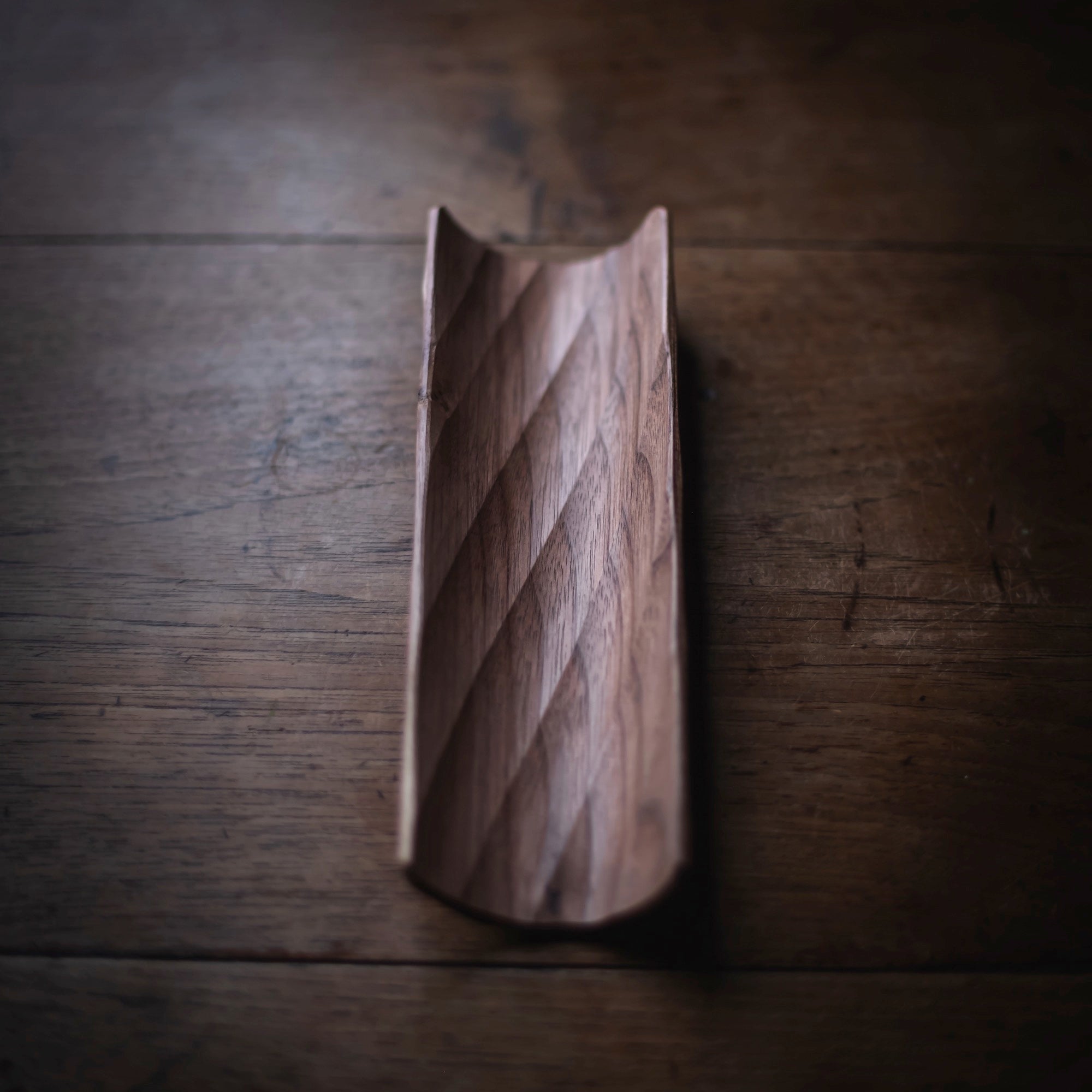 Walnut Scoop #611 (view 4)