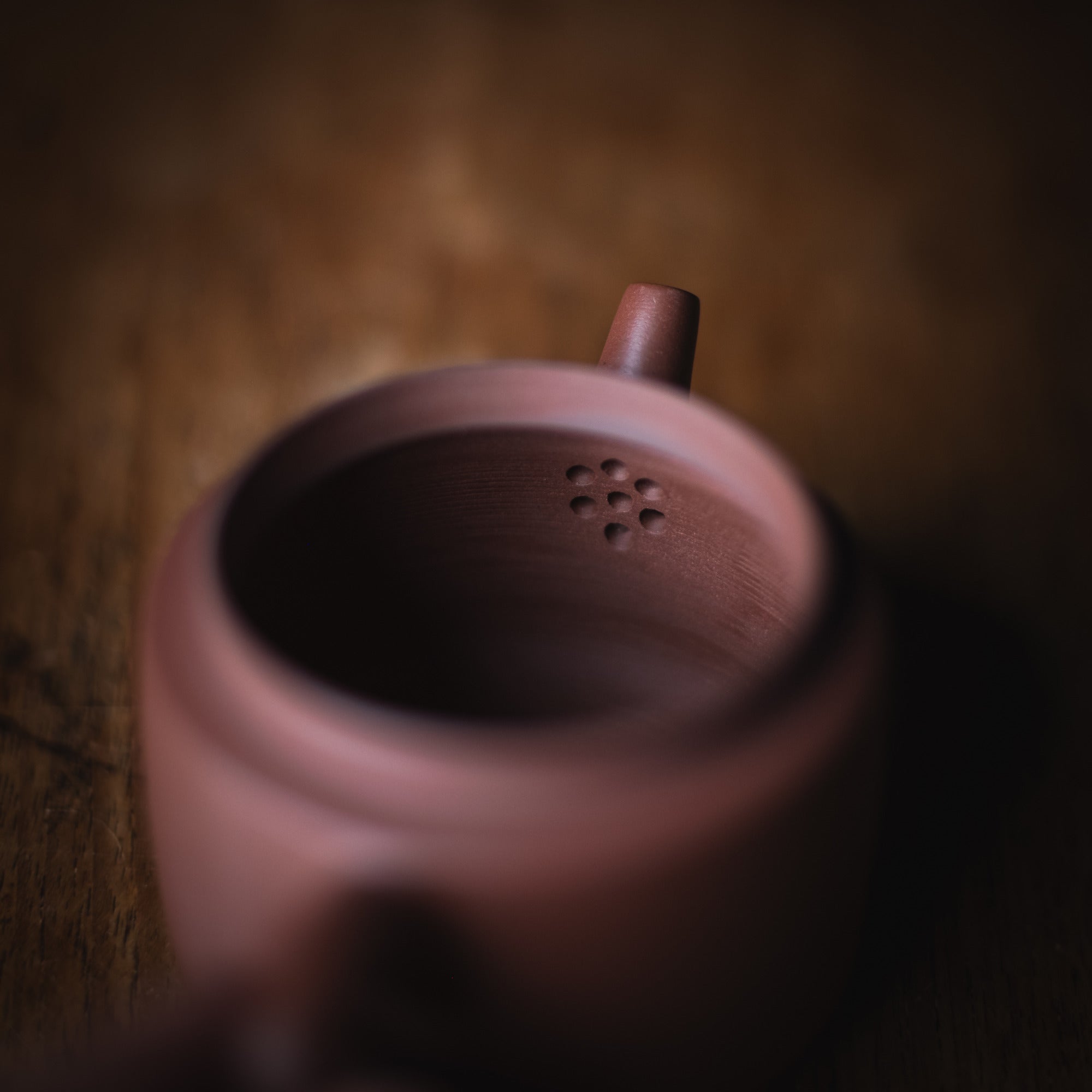 De Zhong 德钟壶 (ca. 120ml) – Back-Handle Teapot (view 8)