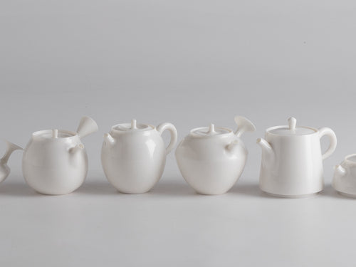 「Vessels without stories」