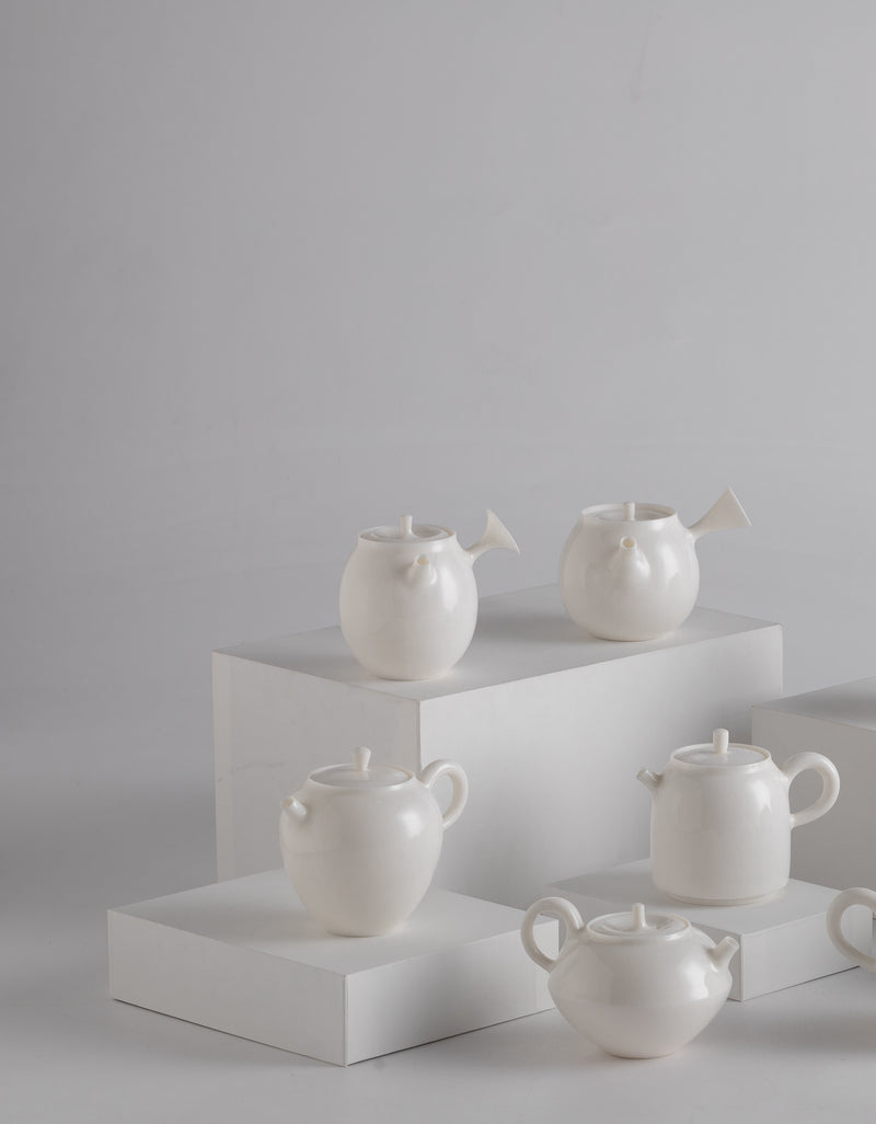 「Vessels without stories」