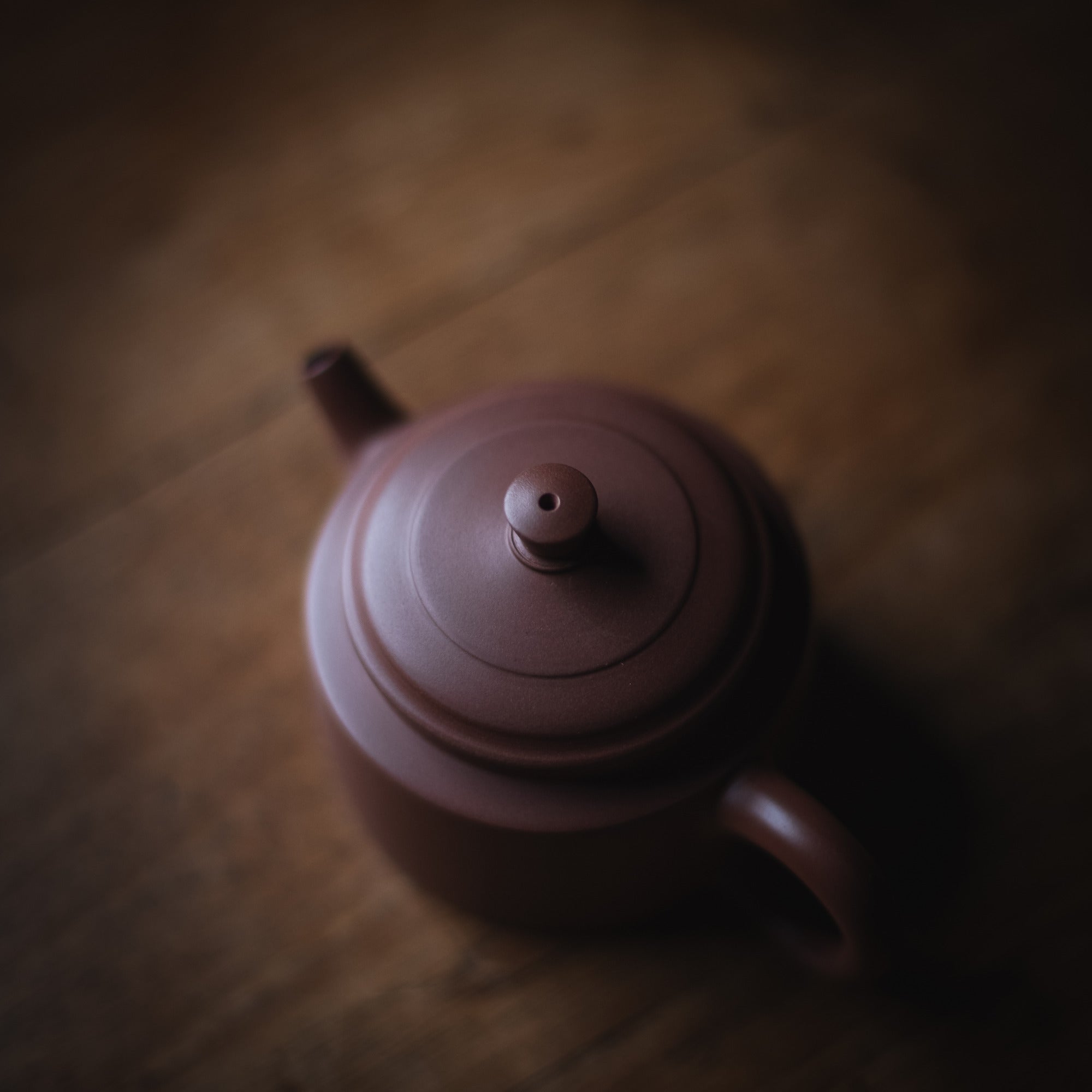 De Zhong 德钟壶 (ca. 120ml) – Back-Handle Teapot (view 6)