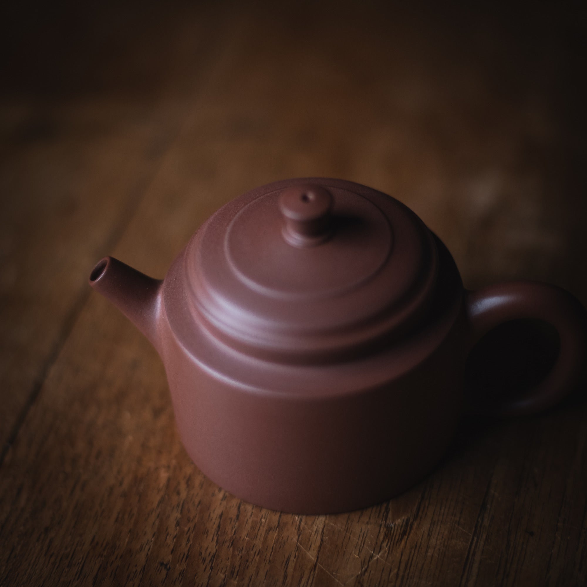 De Zhong 德钟壶 (ca. 120ml) – Back-Handle Teapot (view 7)